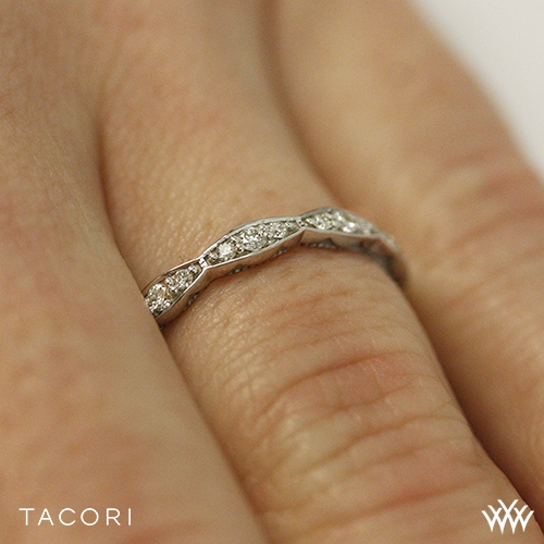 Tacori sculpted crescent 2024 wedding band